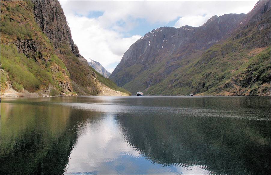 N�o�yfjord at Gudvangen